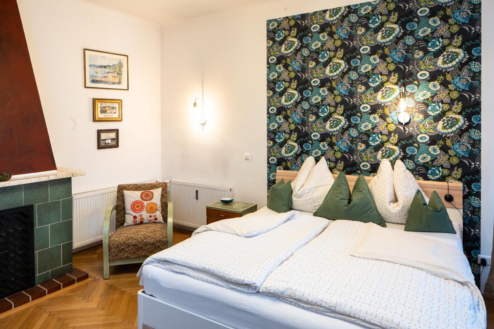 Haus Der Geschenke - Carinthia Apartment Velden am Woerthersee Luaran gambar